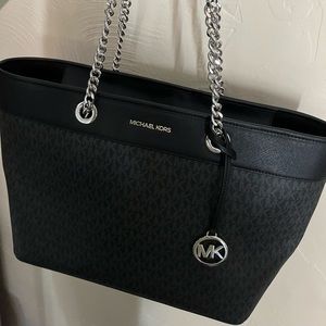 Michale Kors Large Chain Tote